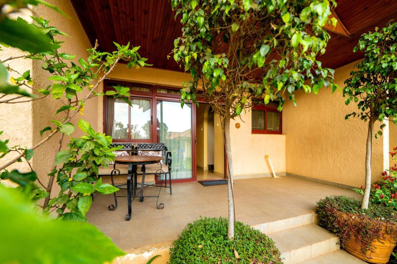 Shakespeare Court Serviced Apartments Лусака Экстерьер фото