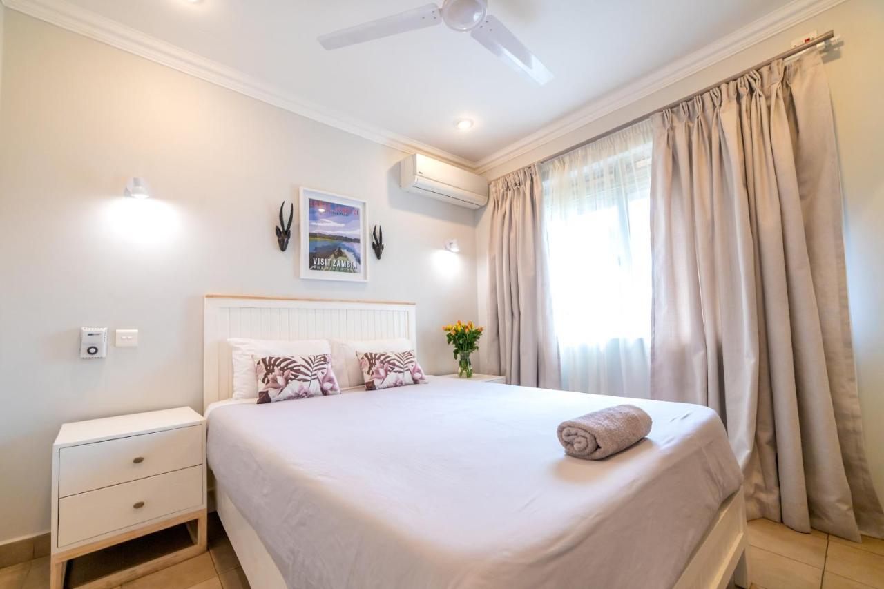 Shakespeare Court Serviced Apartments Лусака Экстерьер фото