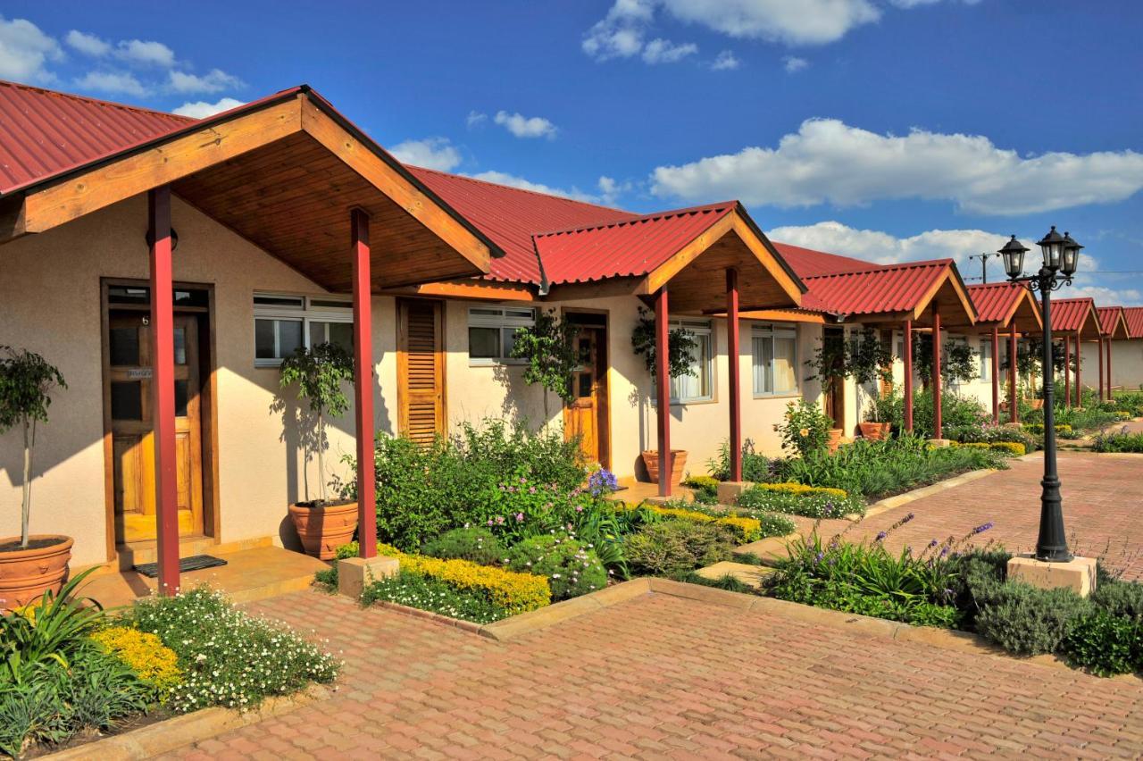 Shakespeare Court Serviced Apartments Лусака Экстерьер фото