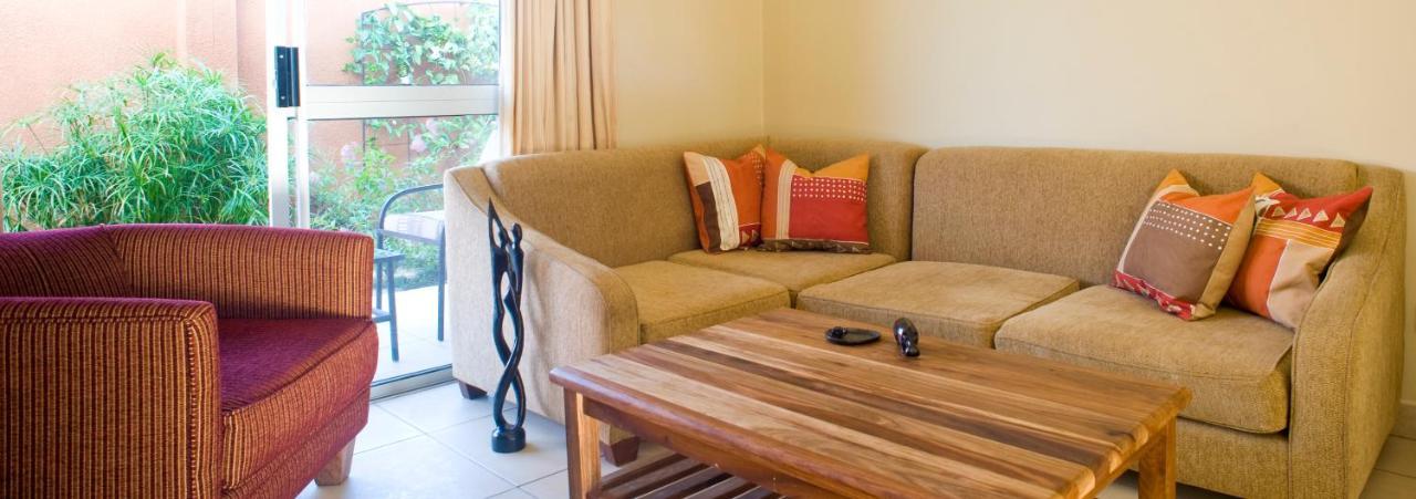 Shakespeare Court Serviced Apartments Лусака Экстерьер фото