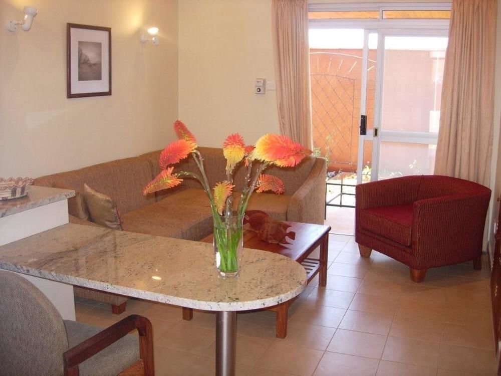 Shakespeare Court Serviced Apartments Лусака Экстерьер фото
