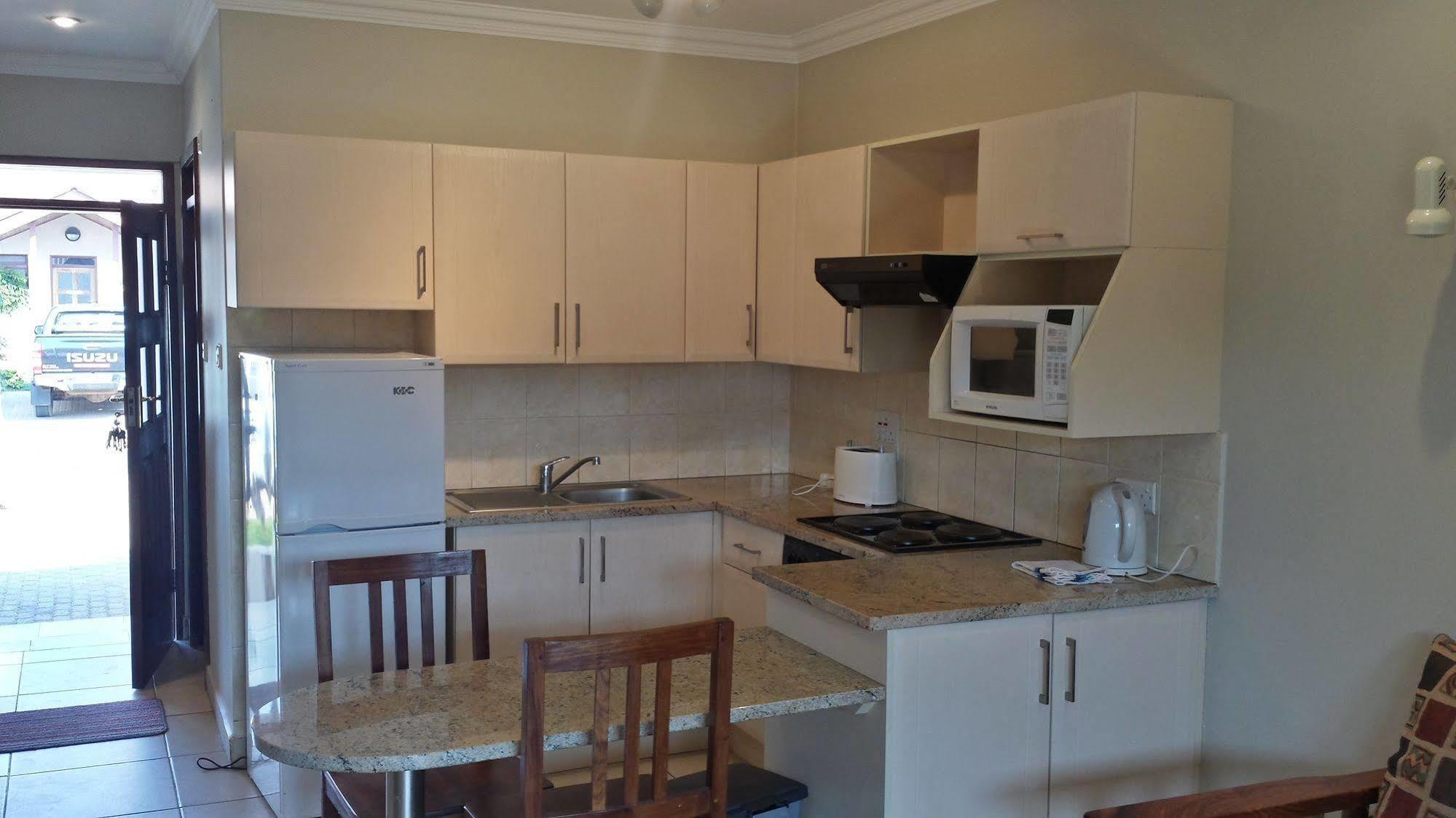 Shakespeare Court Serviced Apartments Лусака Экстерьер фото